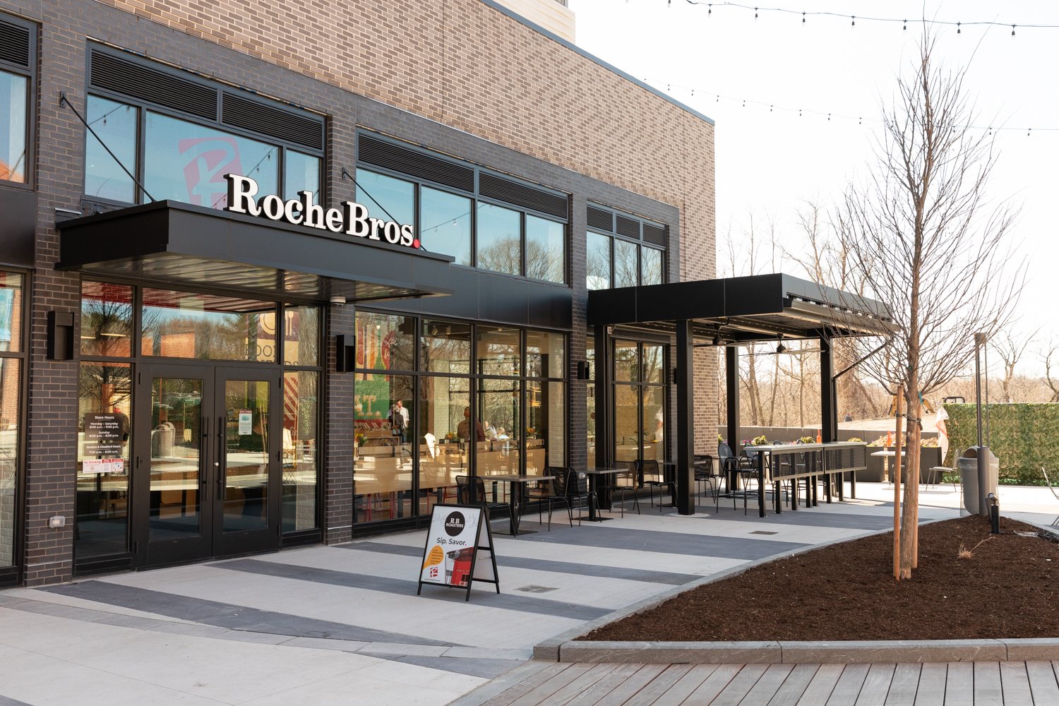 Roche Bros at Arsenal Yards