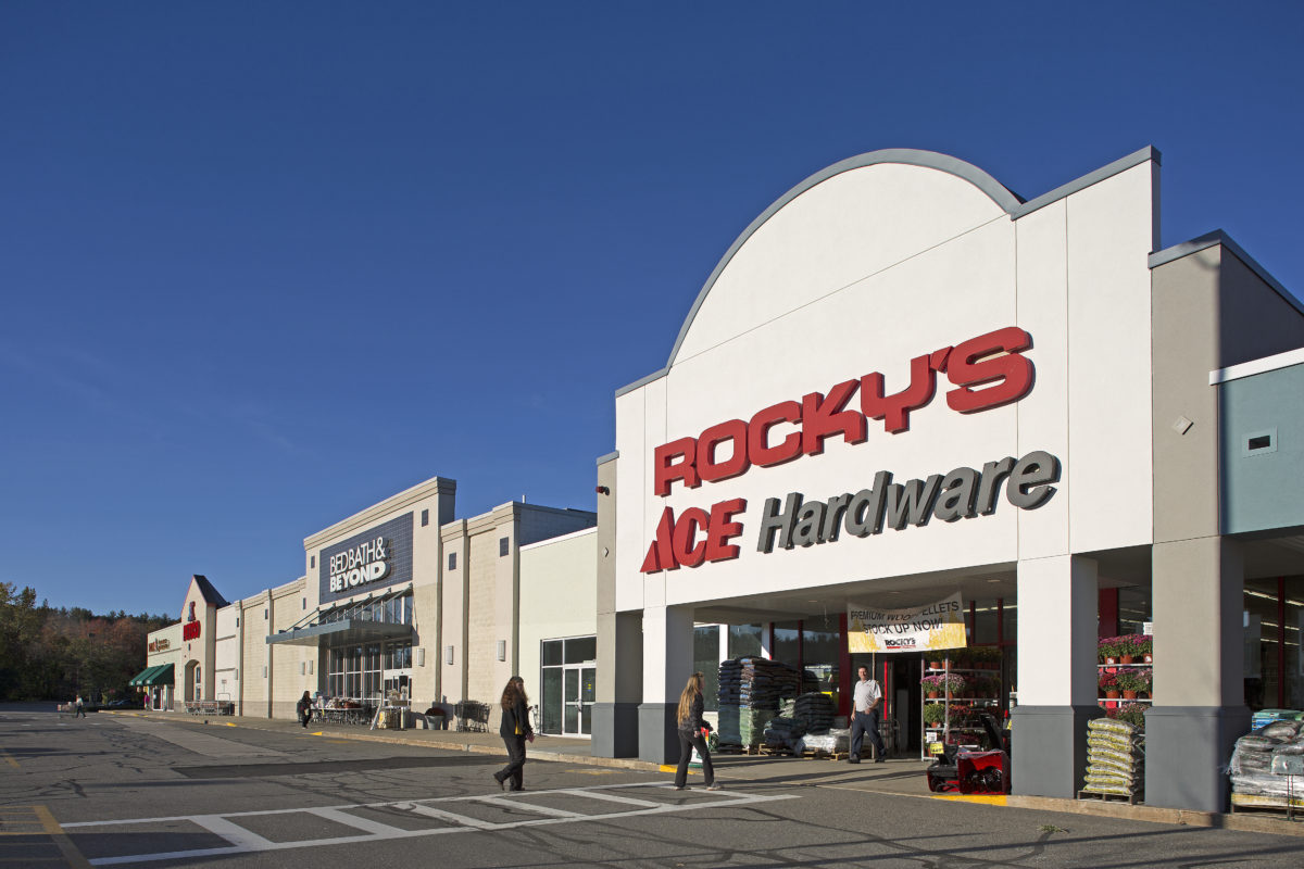 Rocky's ACE Hardware at Dover Crossing